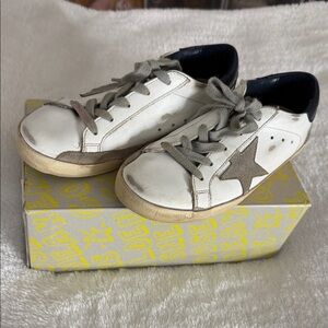 Golden Goose Kids Sneakers in White and Gray